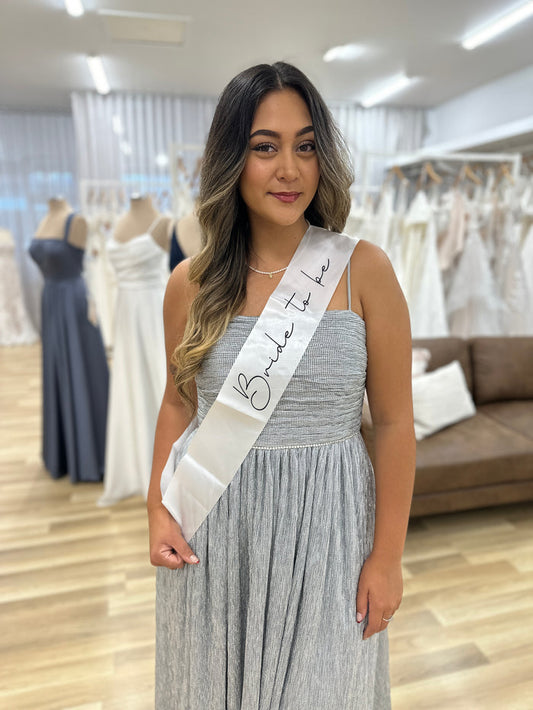 Bride to Be White Sash - Giftware - Honey Fawn Boutique