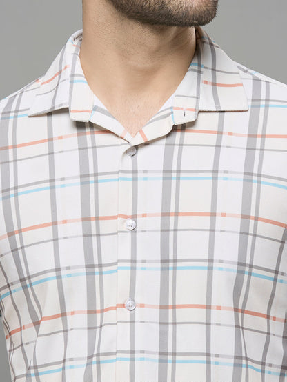 Men's Off White Checks Slim Fit Shirts