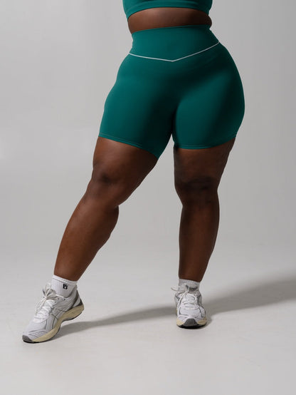 Micro Legacy Short 6" - Fresh and White