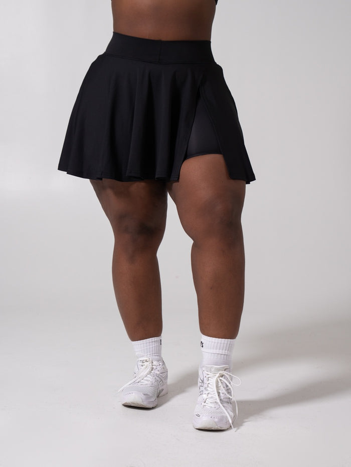 Served Skort - Onyx Black